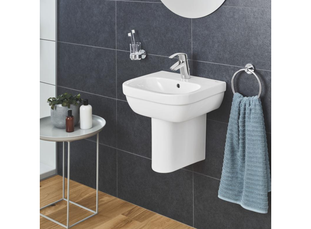 Vegghengt Servant Grohe Euro Ceramic + servantbatteri - 45 x 39.6 cm -