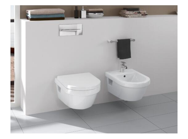 Vegghengt toalett V&B Architectura Hvit 37x53cm DirectFlush M/toalettsete C+